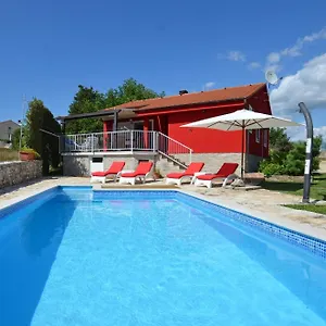 https://villa-ketty.in-istria.net