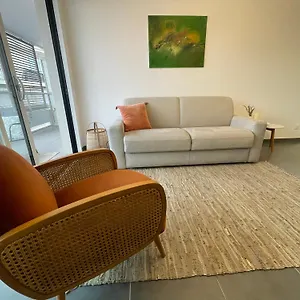 https://cannes-appartement-avec-parkingterrasse-croisette-a-pied.fr-provencehotel.com